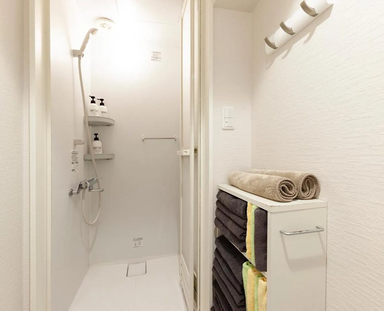 Premier Suite Shinjuku West 2F Tokyo 0*,  Japan