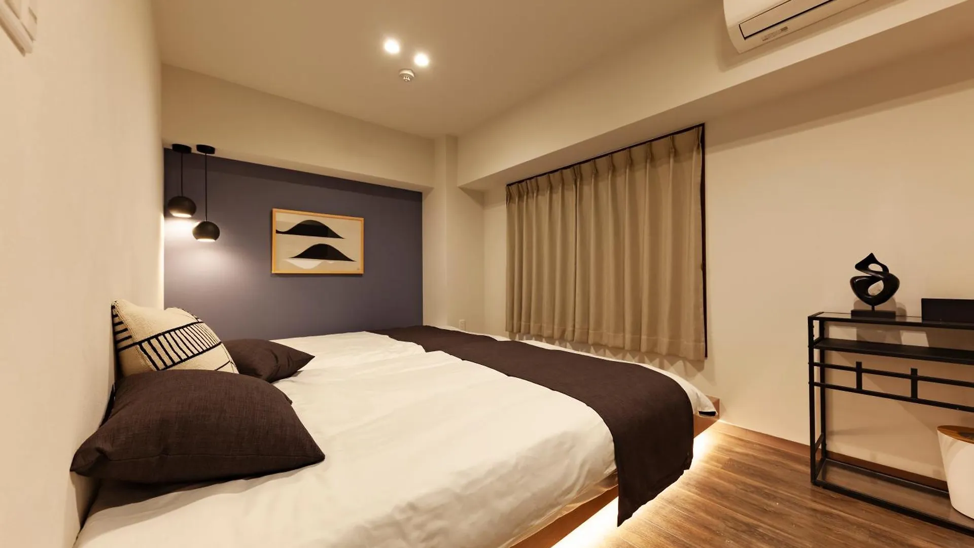 Premier Suite Shinjuku West 2F Tokyo Apartment