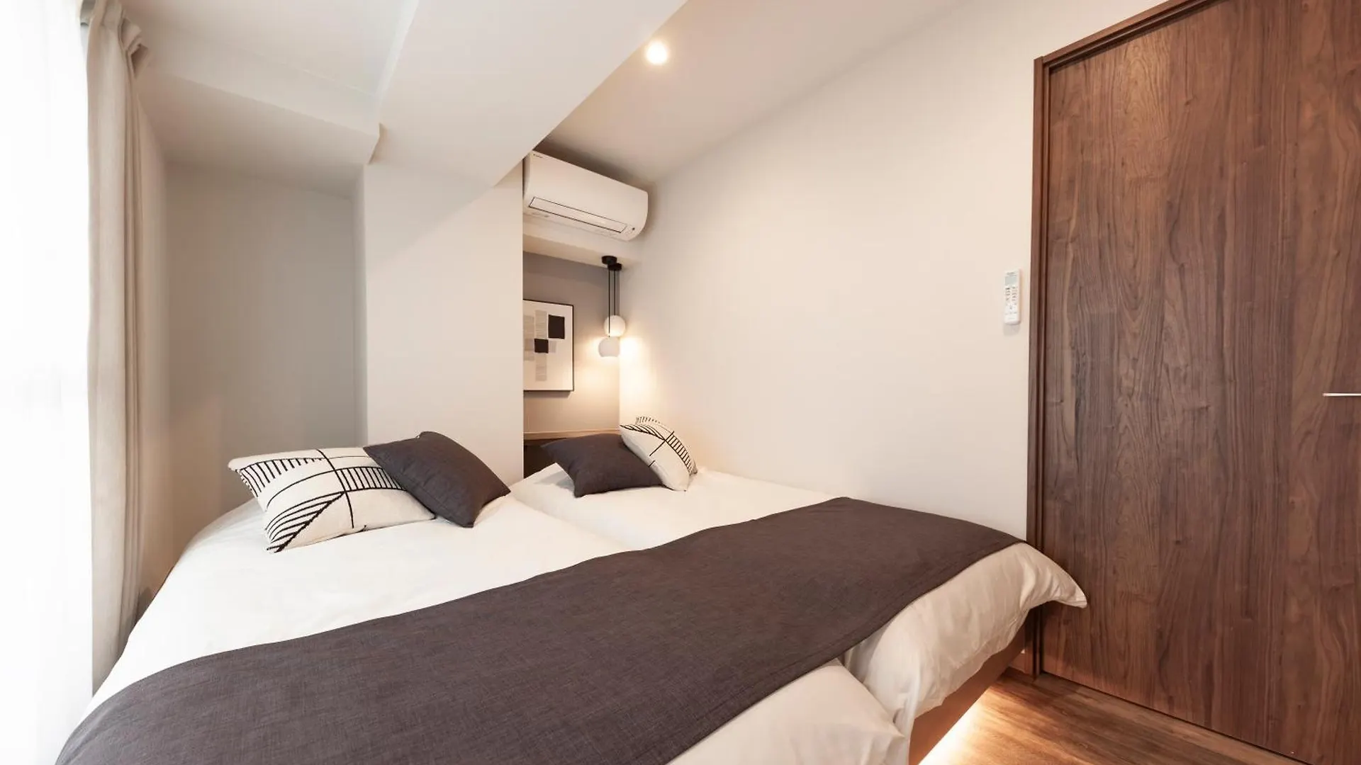 Premier Suite Shinjuku West 2F Tokyo Apartment